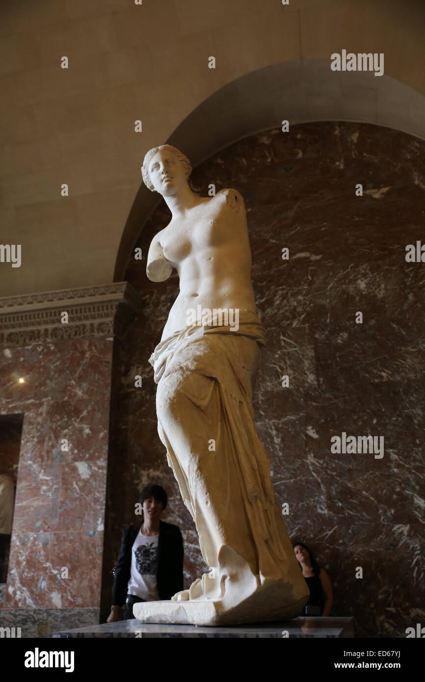 Venere di Milo statua all'interno del museo del Louvre Foto Stock