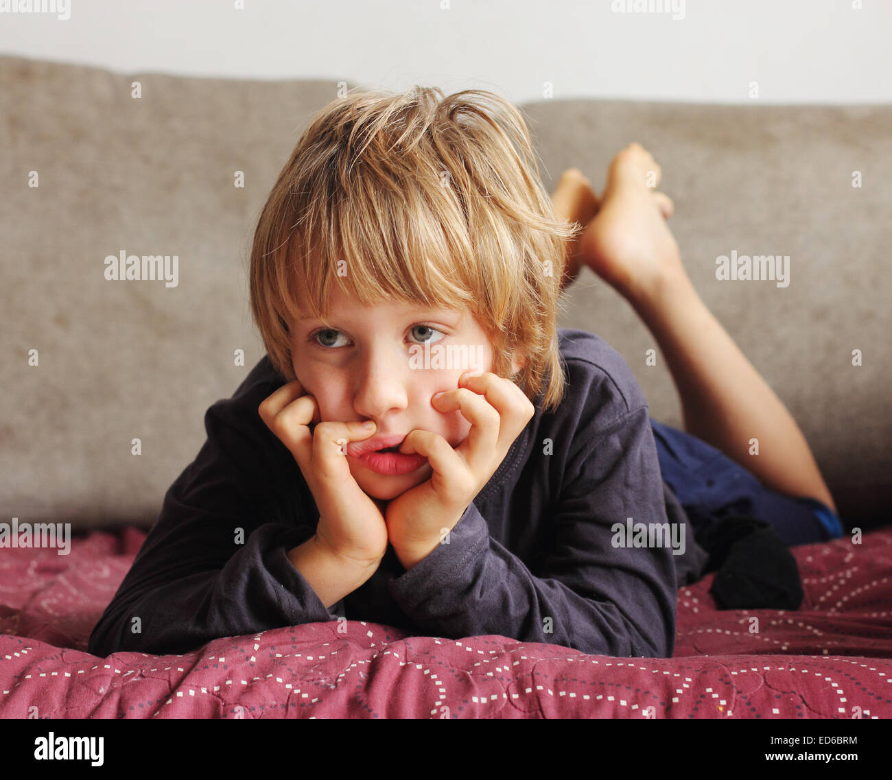 Ritratto di carino 5 anni bambino boy Foto Stock