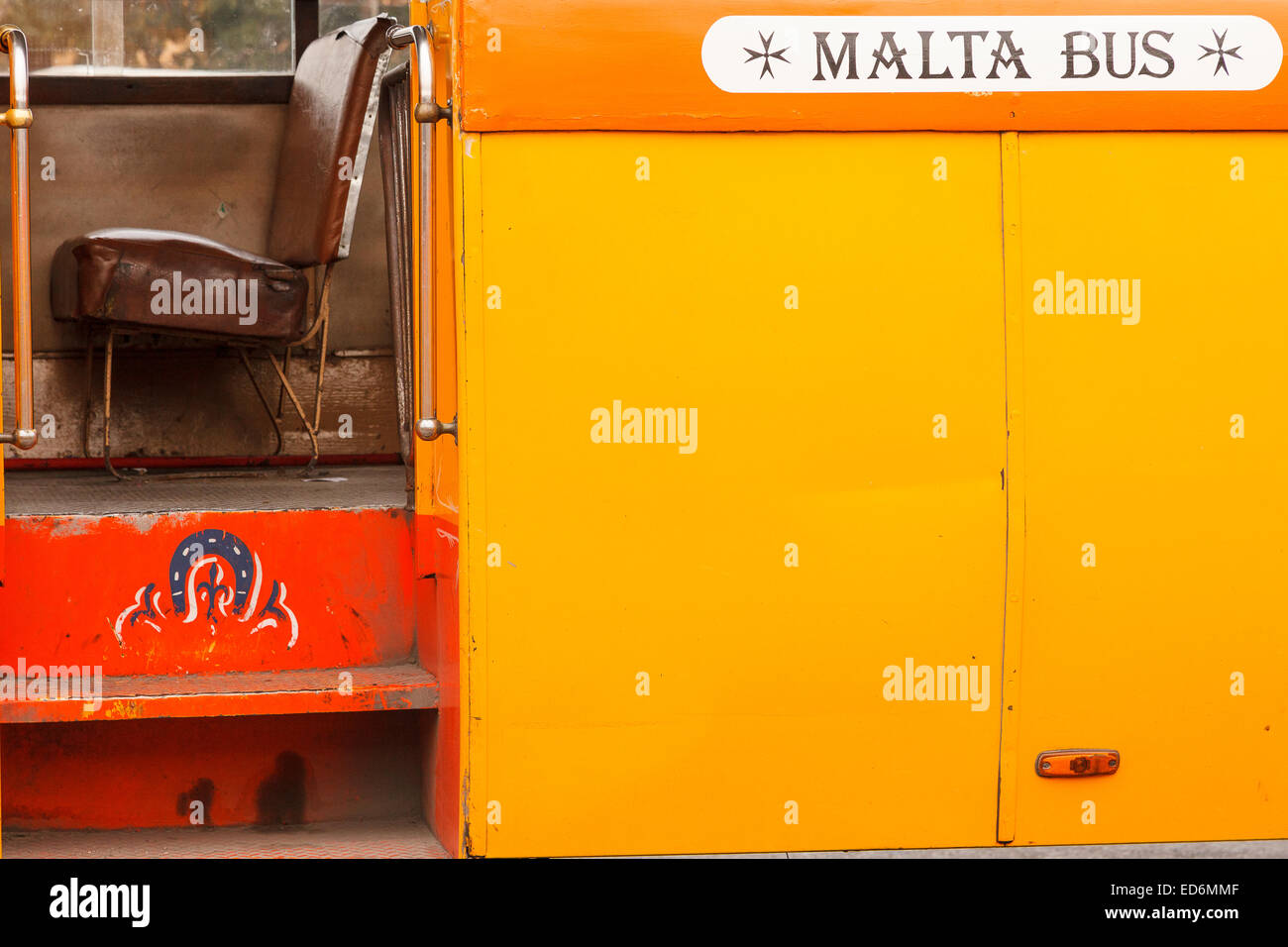 Il vecchio bus. La Valletta. Isola di Malta. Repubblica di Malta. Europa Foto Stock