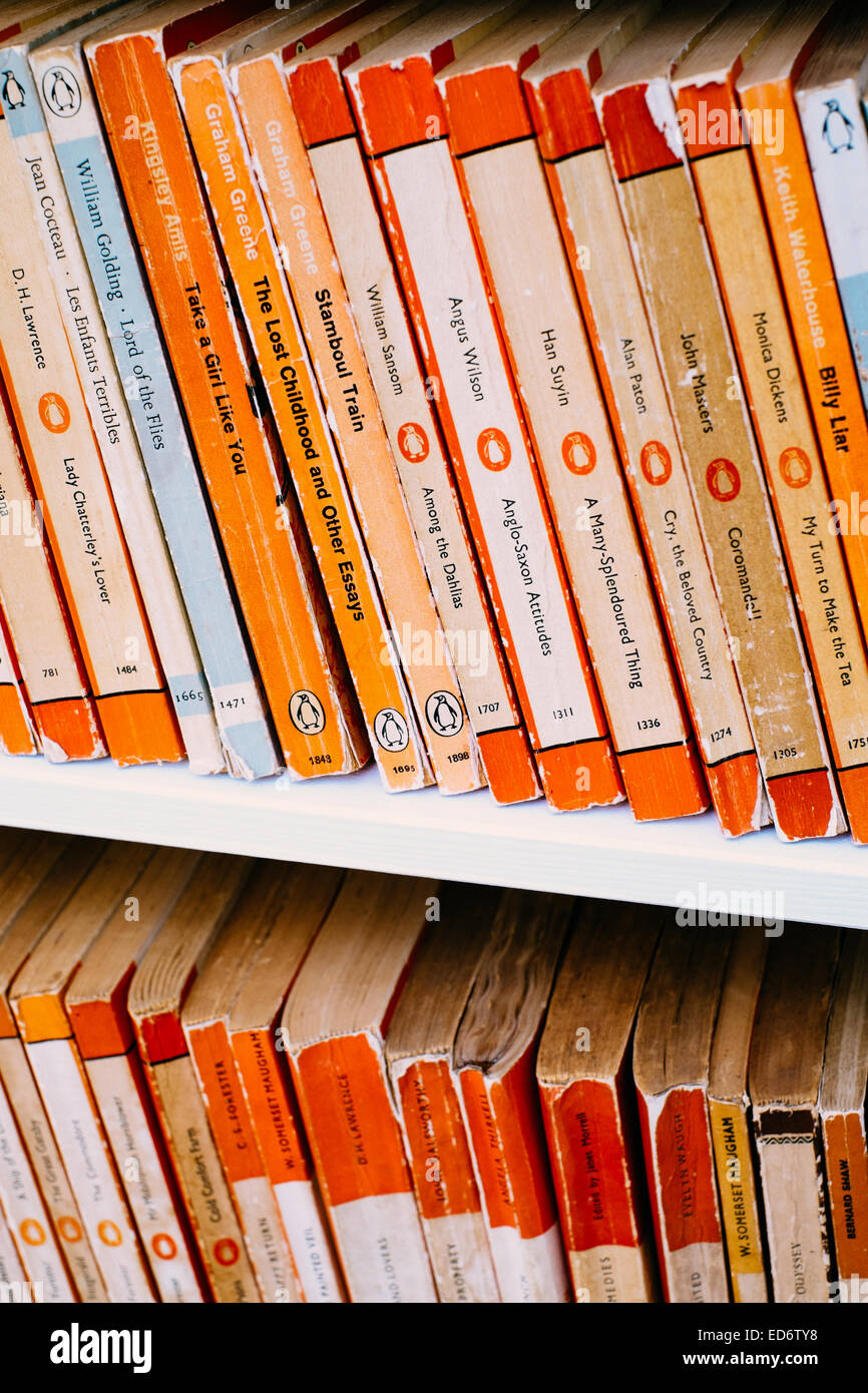 Vintage paperback pubblicato da penguin Books - tardi anni quaranta alla fine degli anni sessanta Foto Stock