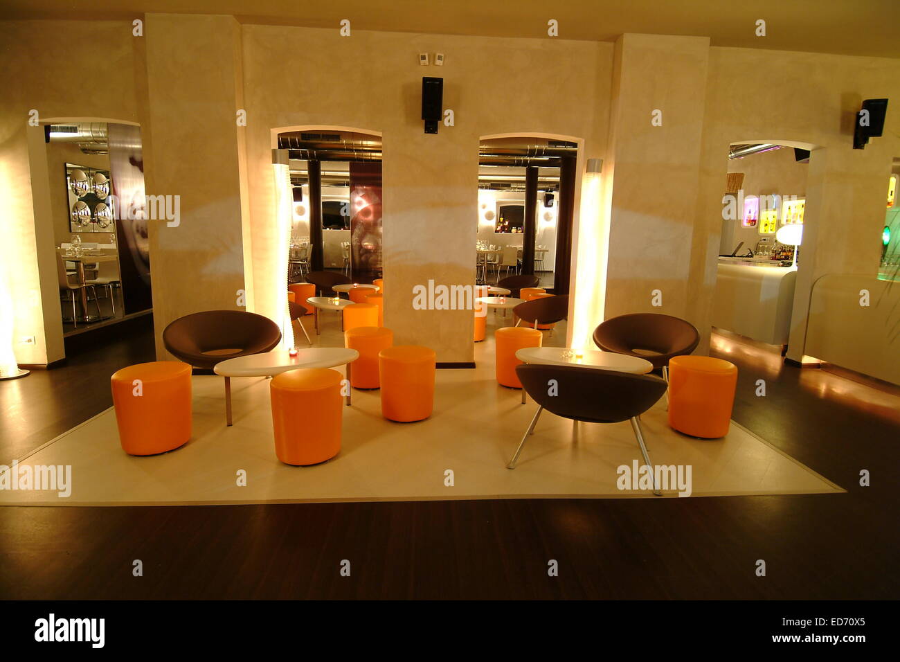 Interior design di moda italiana ristorante american bar Foto Stock