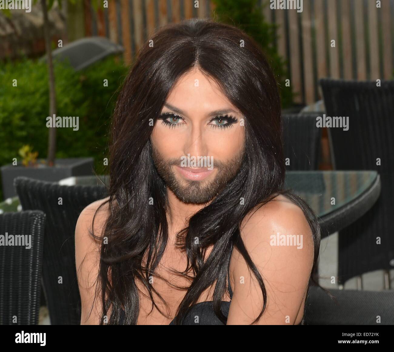 Vincitore eurovisione Conchita Wurst a The Dylan Hotel prima del suo concerto presso la George stasera e il lancio Gay Pride 2014 dotate di: Conchita Wurst dove: Dublino, Irlanda quando: 27 Giu 2014 Foto Stock