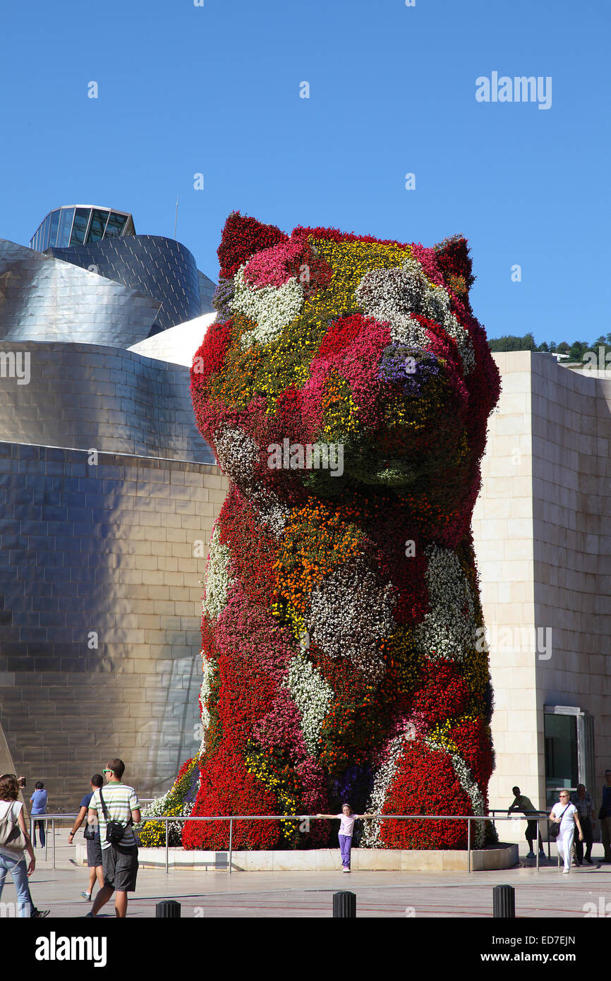 Illustrazione fuori il museo Guggenheim a Bilbao Spagna Foto Stock