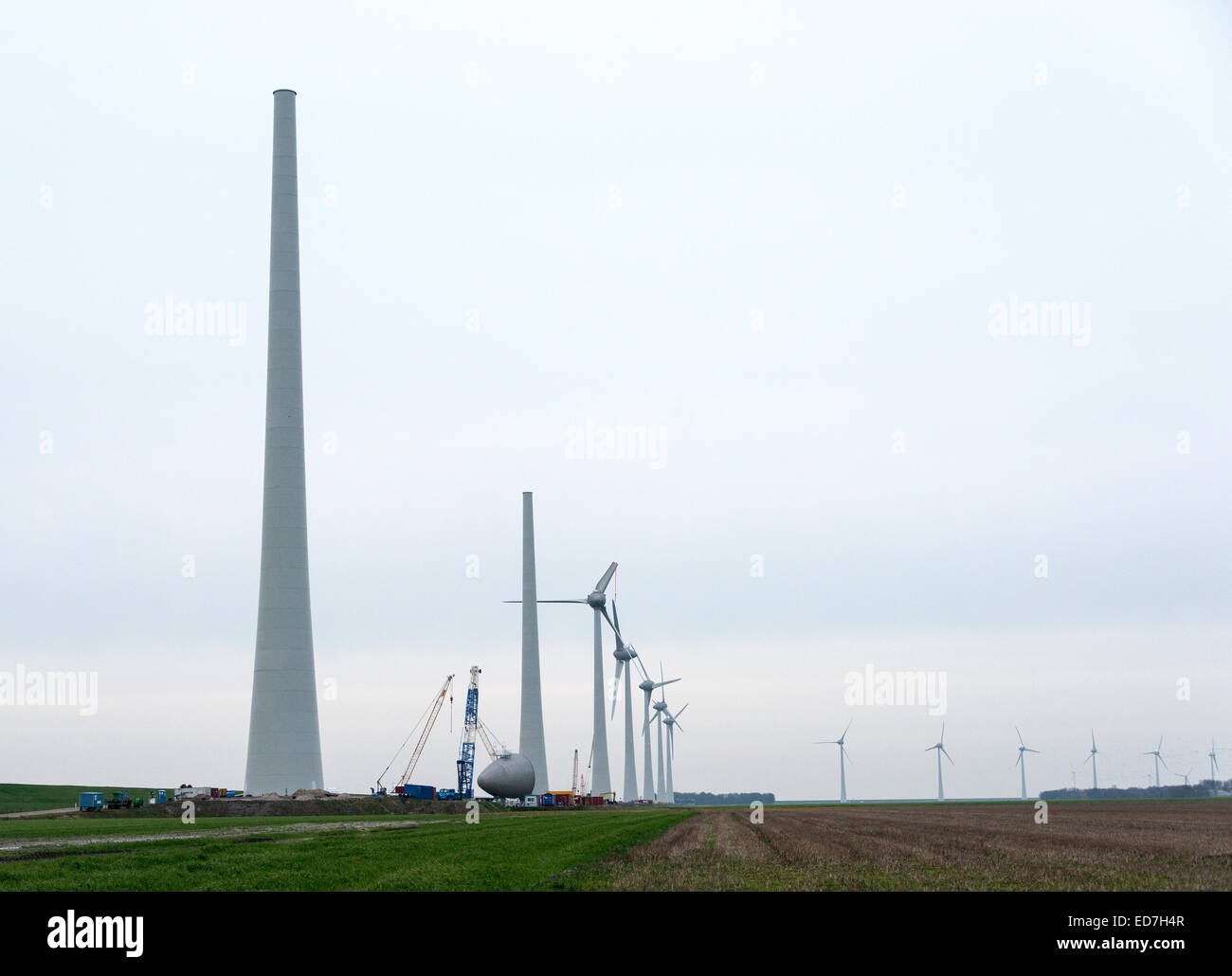 Nel nord dell'Olanda vi è una nuova turbina di potenza centro costruire Foto Stock