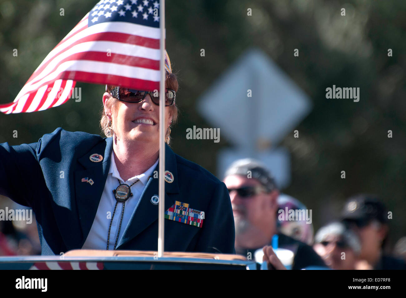 Il comandante Amvets dell Arizona marche in veterani parata del giorno in Tucson, Arizona, Stati Uniti. Foto Stock