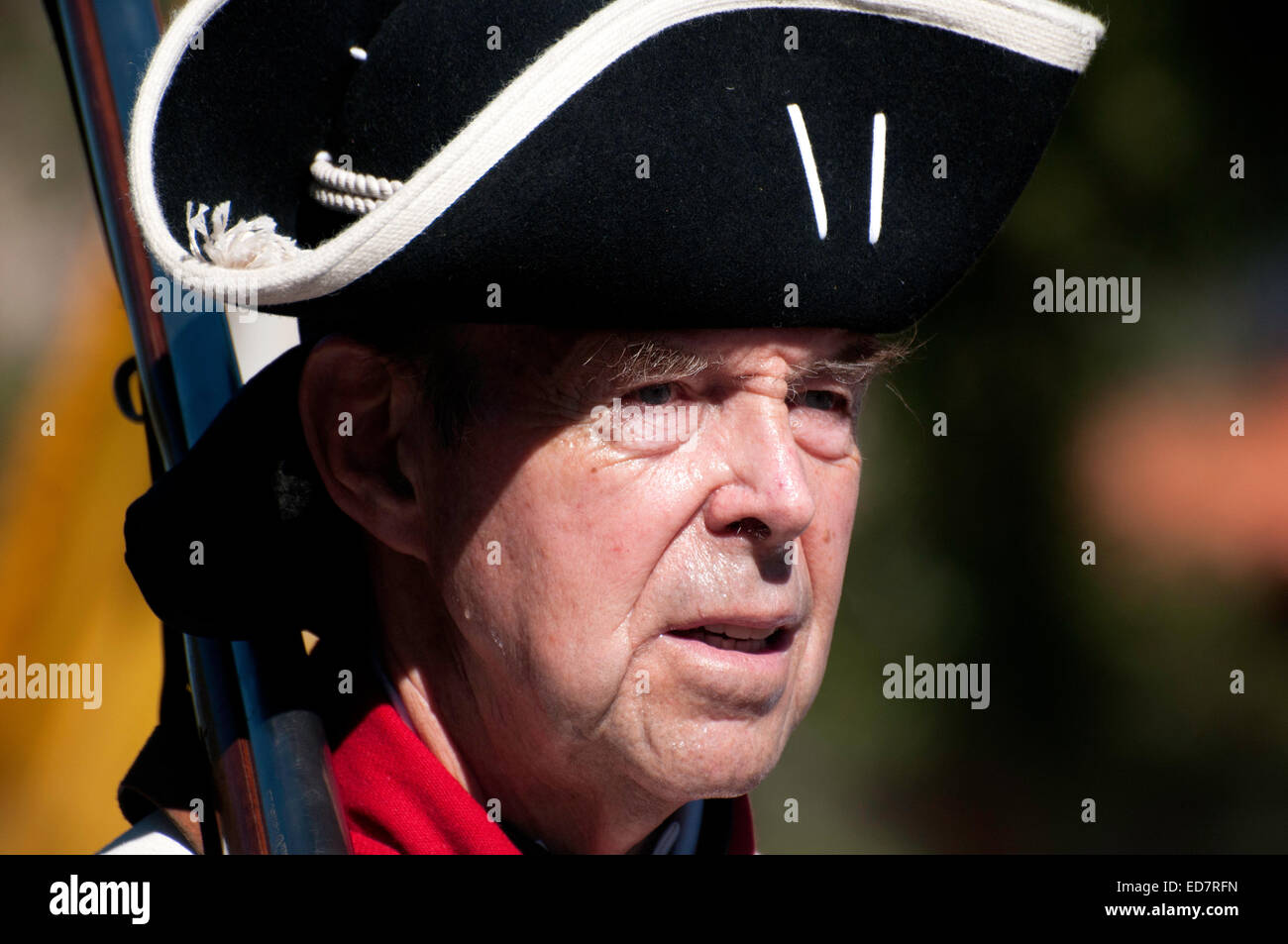 I partecipanti a marzo per la Giornata dei veterani Parade, che onori militari americani veterani, in Tucson, Arizona, Stati Uniti. Foto Stock