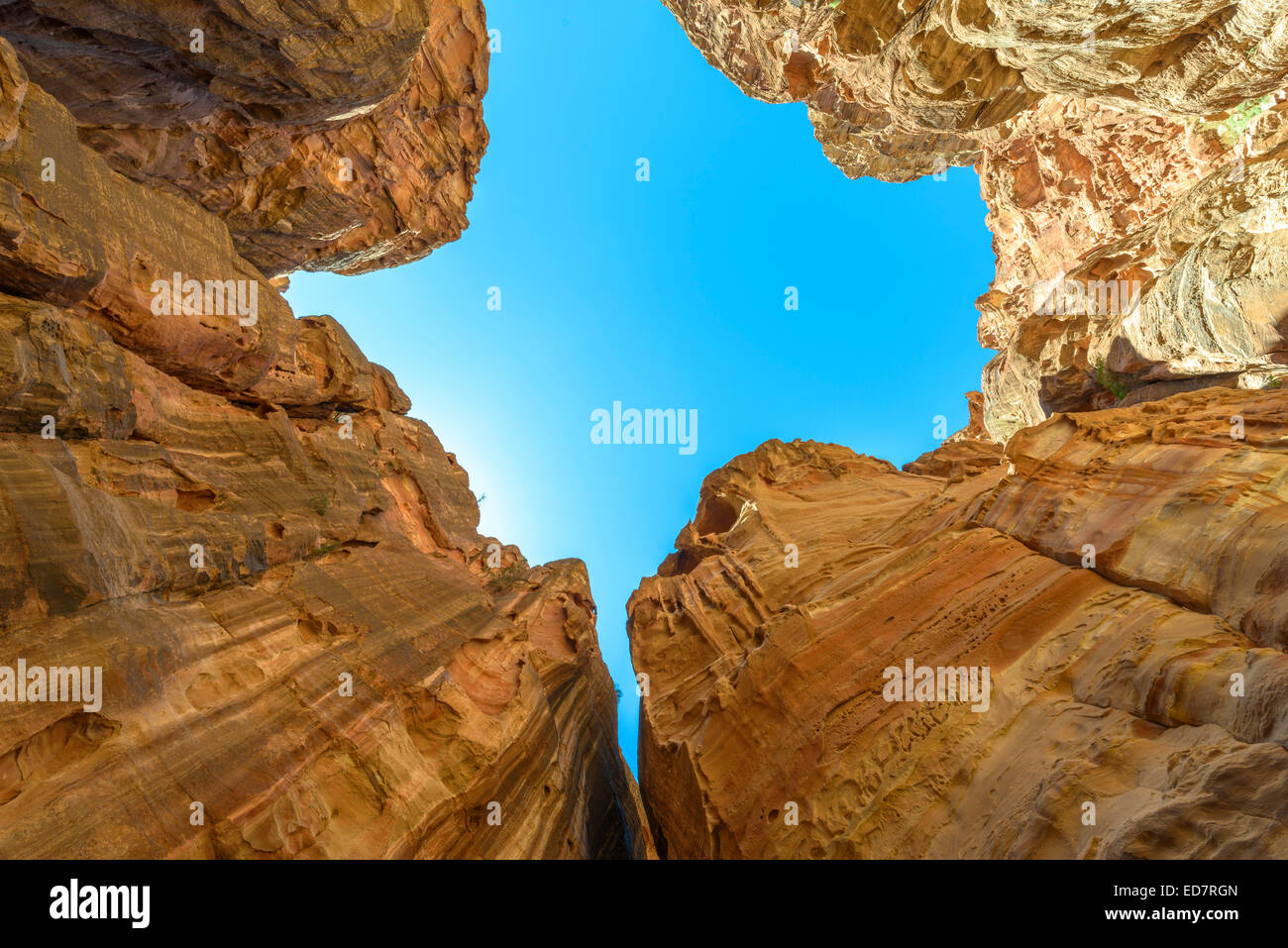 Canyon nascosto nella città di Petra, Giordania Foto Stock