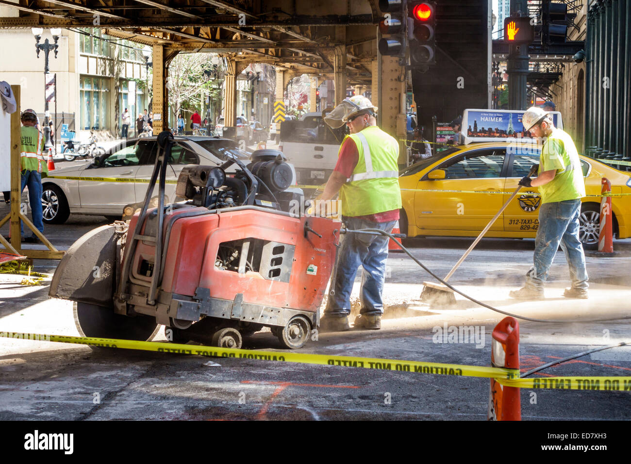 Chicago Illinois,Loop,Downtown,North state Street,strada,nuovo,in,costruzione,sito,riparazione,miglioramenti del capitale,uomo uomo maschio,lavoro,IL140906019 Foto Stock