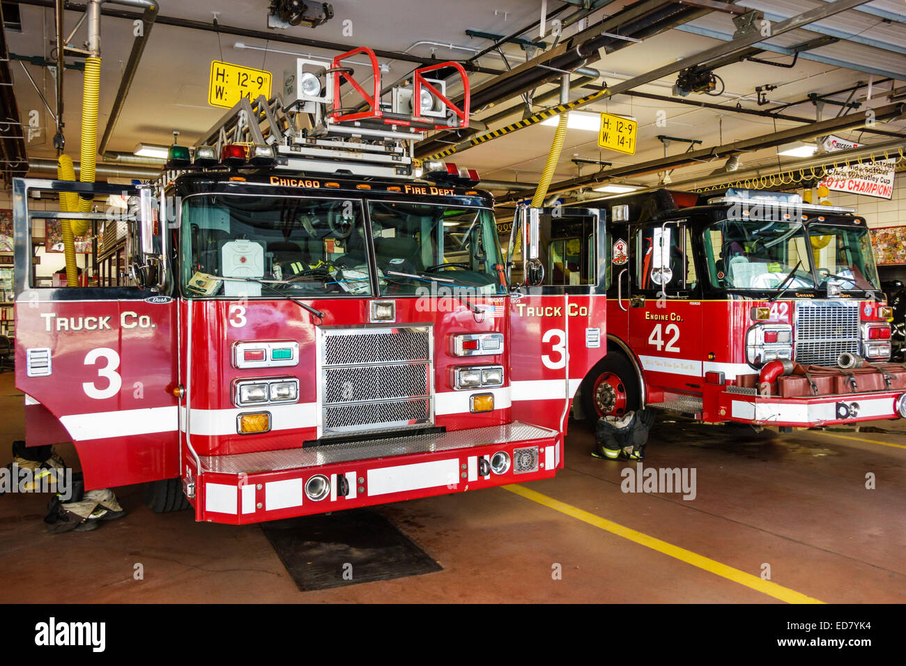 Chicago Illinois,River North,Downtown,District 1 sede centrale Chicago Fire Department,Fire Engine Truck,IL140906155 Foto Stock