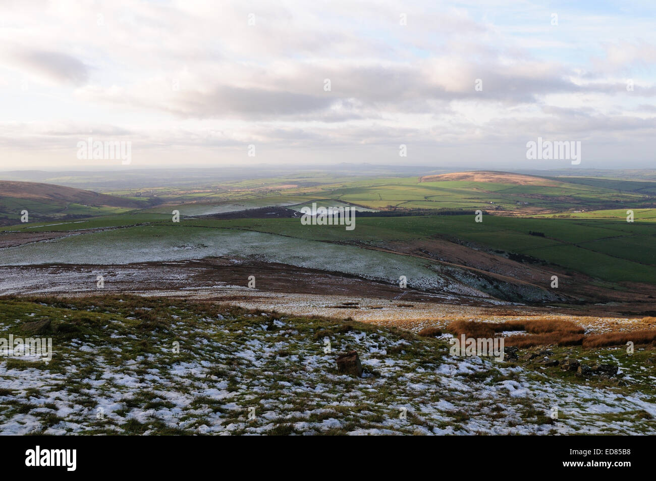 Winter hill top vista sul Preseli Hills da Foel Eryr Pembrokeshire Wales Cymru REGNO UNITO GB Foto Stock