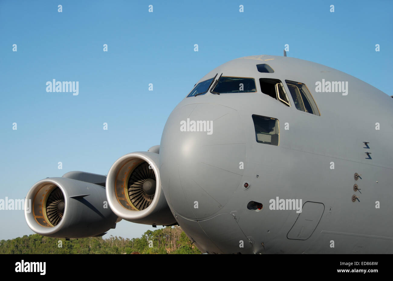 Aria moderna forza C-17 Globemaster cargo jet per il sollevamento di carichi pesanti Foto Stock