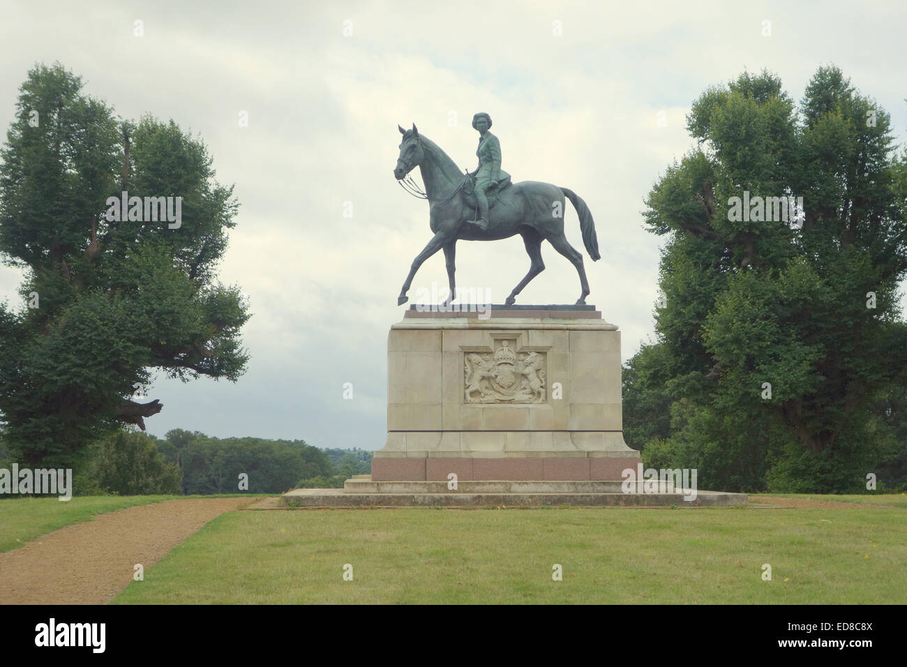 Windsor Great Park (localmente indicati semplicemente come il grande parco [citazione necessaria]) è un grande parco dei cervi di 5.000 acri (20 km2), Foto Stock