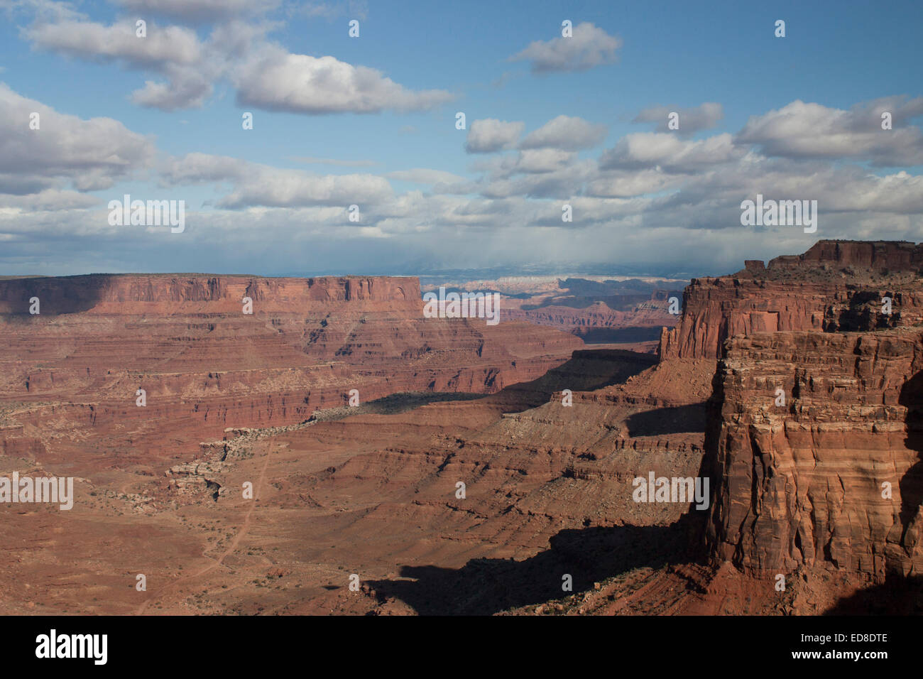 Stati Uniti d'America, Utah, il Parco Nazionale di Canyonlands, isola nel cielo da Shafer Canyon Overlook Foto Stock