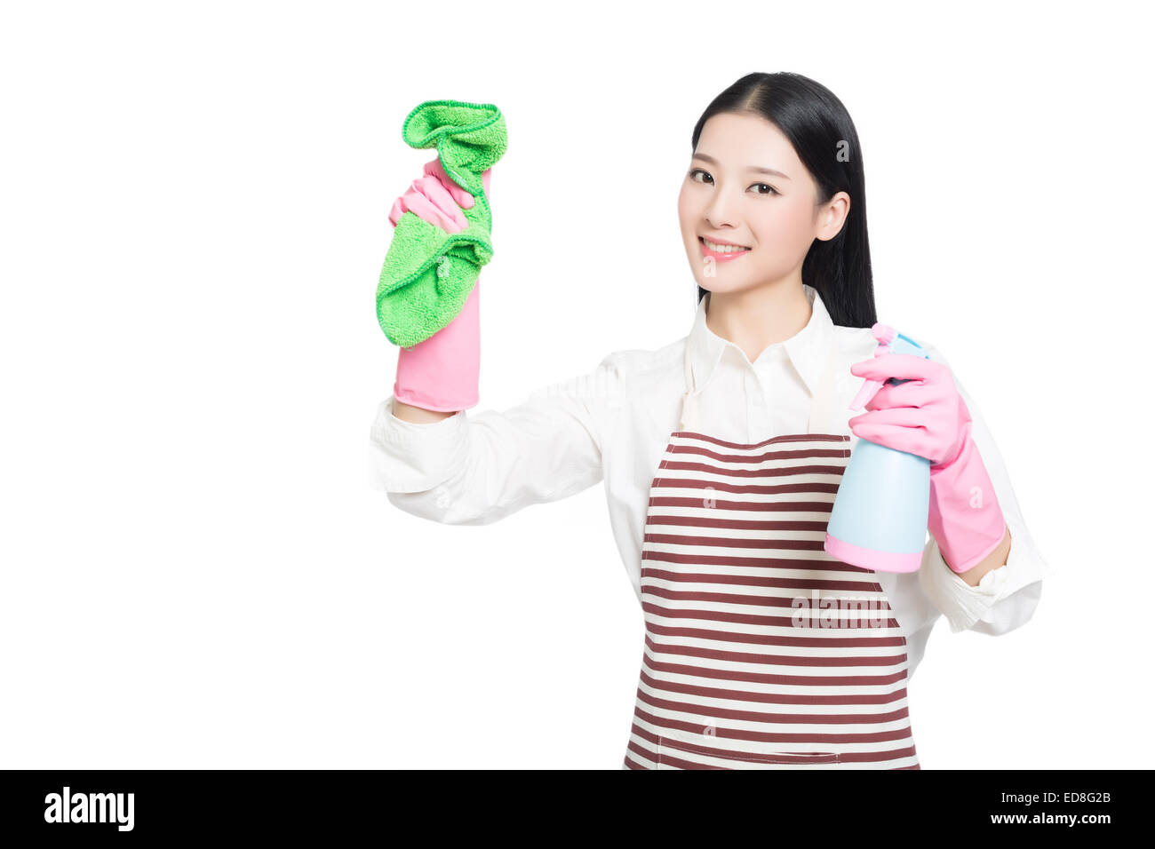 Bella ragazza di pulizia in piedi in isolati su sfondo bianco. Asian donna cinese. Foto Stock