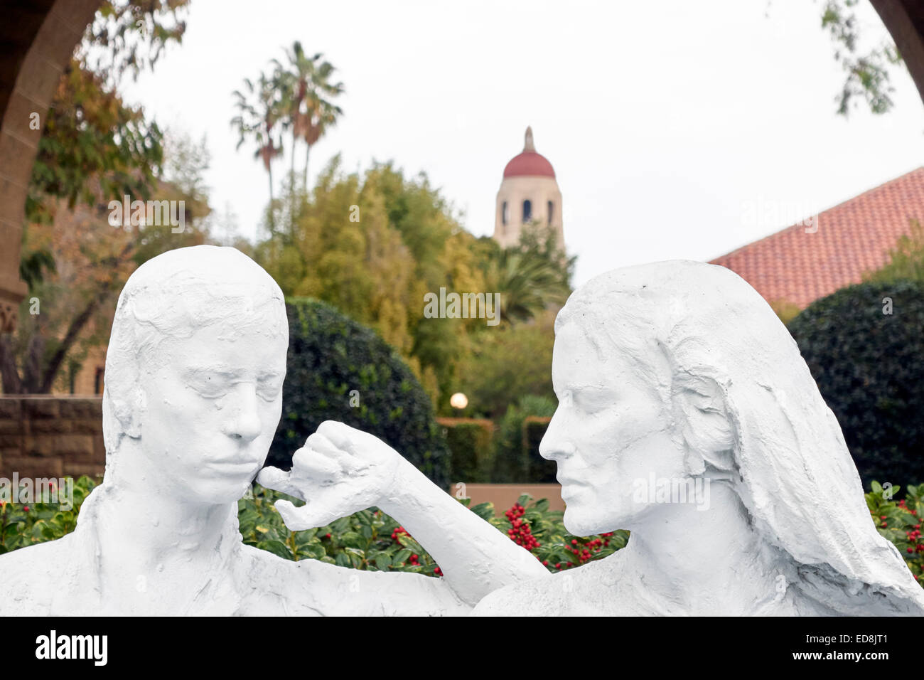 Outdoor sculture in bronzo da George Segal intitolato liberazione Gay sul campus della Università di Stanford in California, Stati Uniti d'America Foto Stock