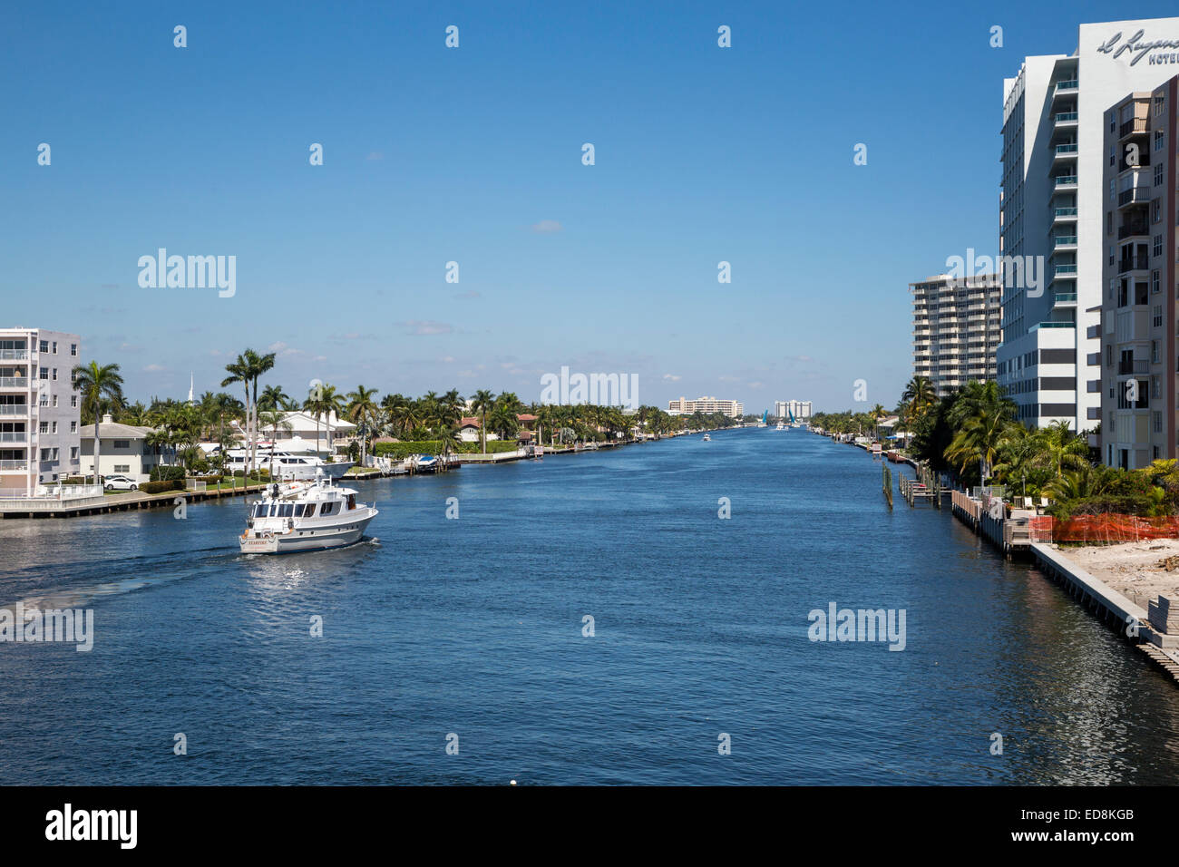 Ft. Lauderdale, Florida. Intracoastal Waterway guardando a Nord Est Oakland Park Blvd. Ponte. Foto Stock
