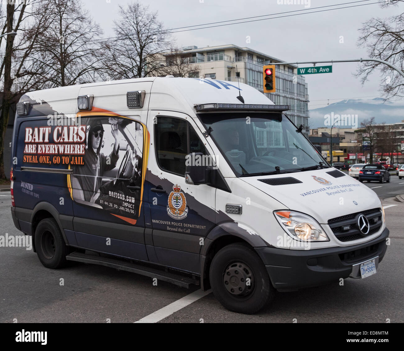 La polizia di Vancouver (VPD) van dipinto con la speciale di 'auto esca' livrea, Vancouver, Canada Foto Stock