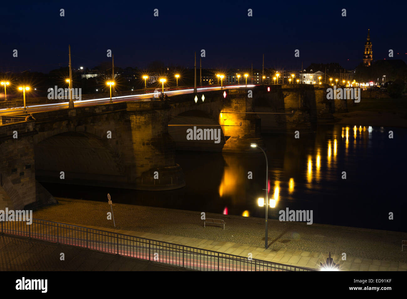 Agosto il ponte di notte Foto Stock