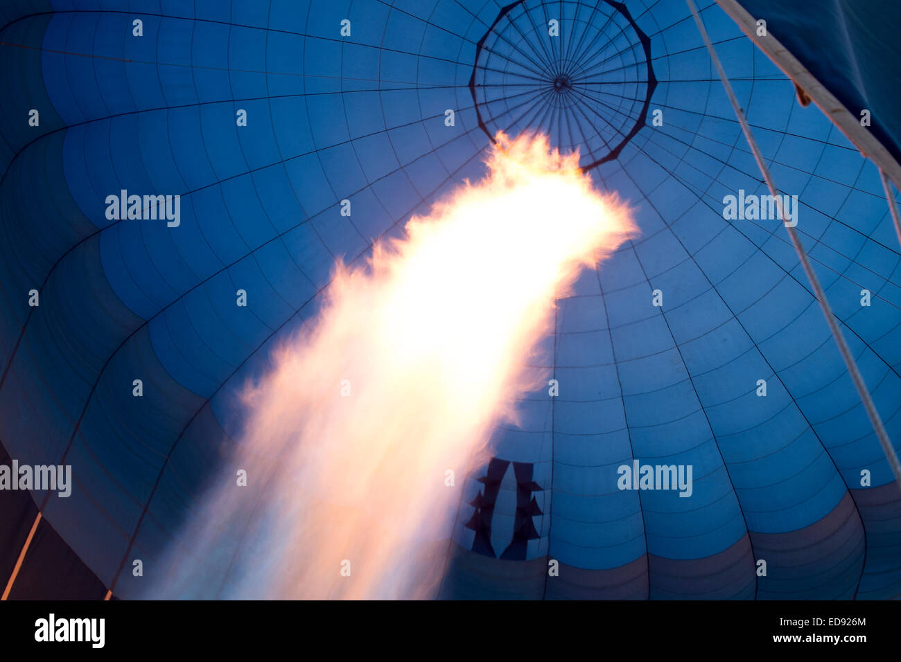 In mongolfiera ad aria calda bruciatore di gas e fiamma Foto Stock