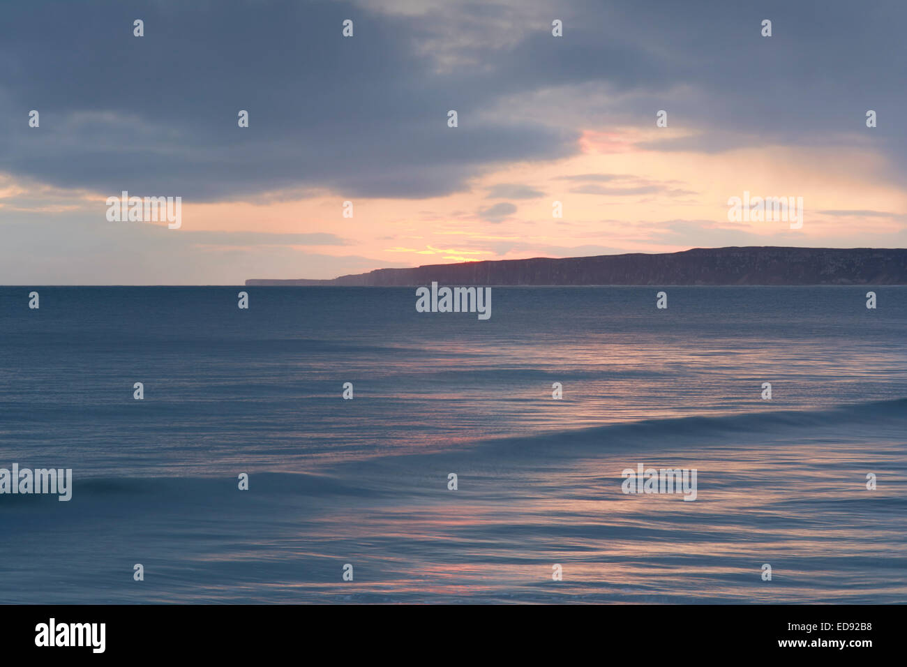 Tramonto sulla spiaggia a Filey Bay - Yorkshire, Inghilterra, Regno Unito Foto Stock