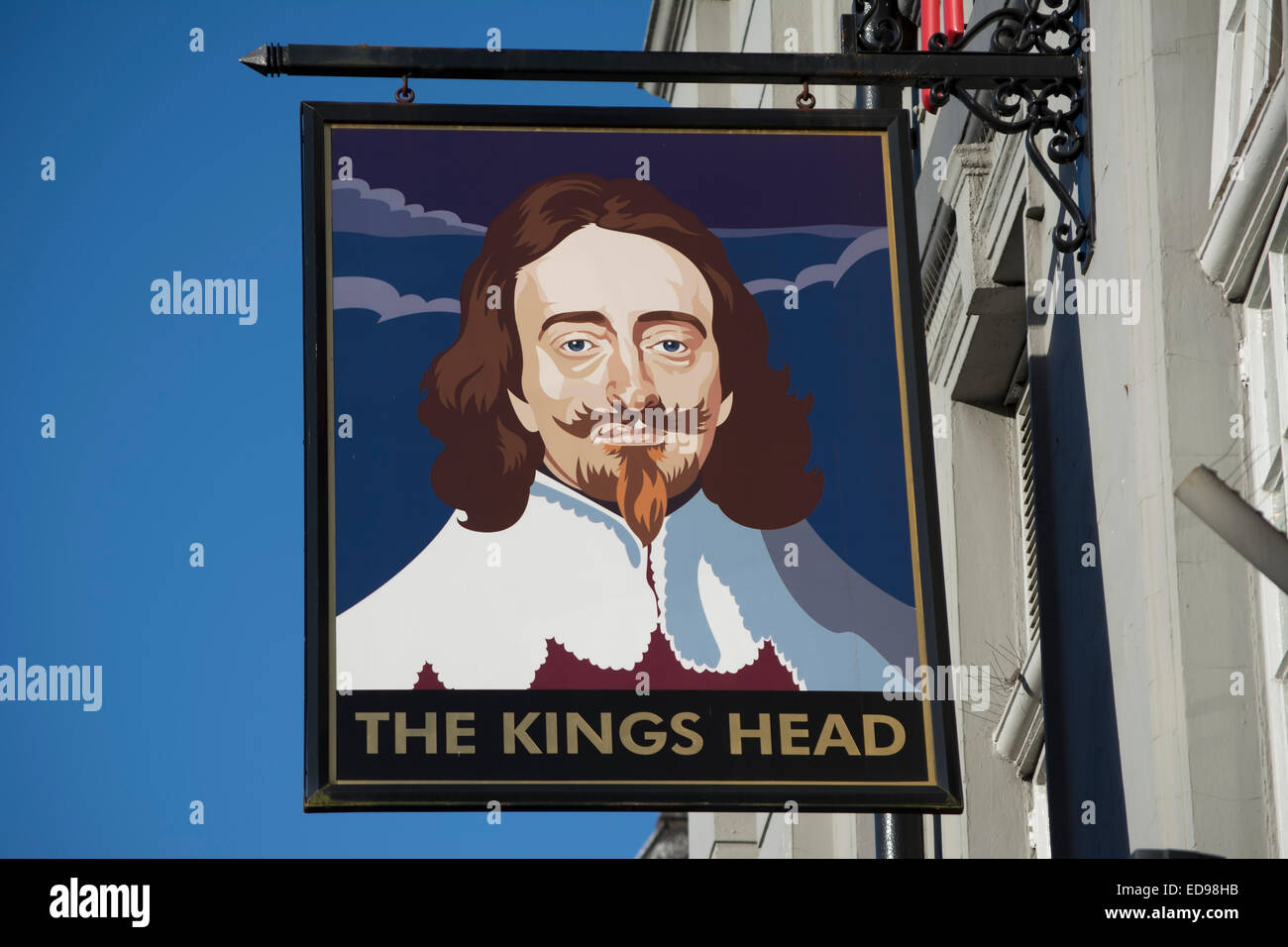 Pub segno per il kings Head, Acton, Londra, Inghilterra, che mostra immagine di Carlo I Foto Stock