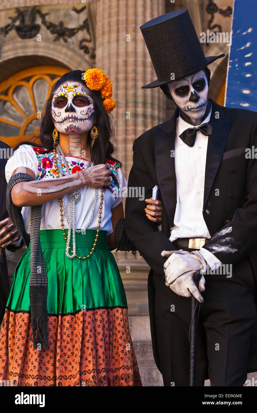 LA CALAVERA CATRINAS o eleganti teschi, sono le icone del giorno dei morti - Guanajuato, Messico Foto Stock