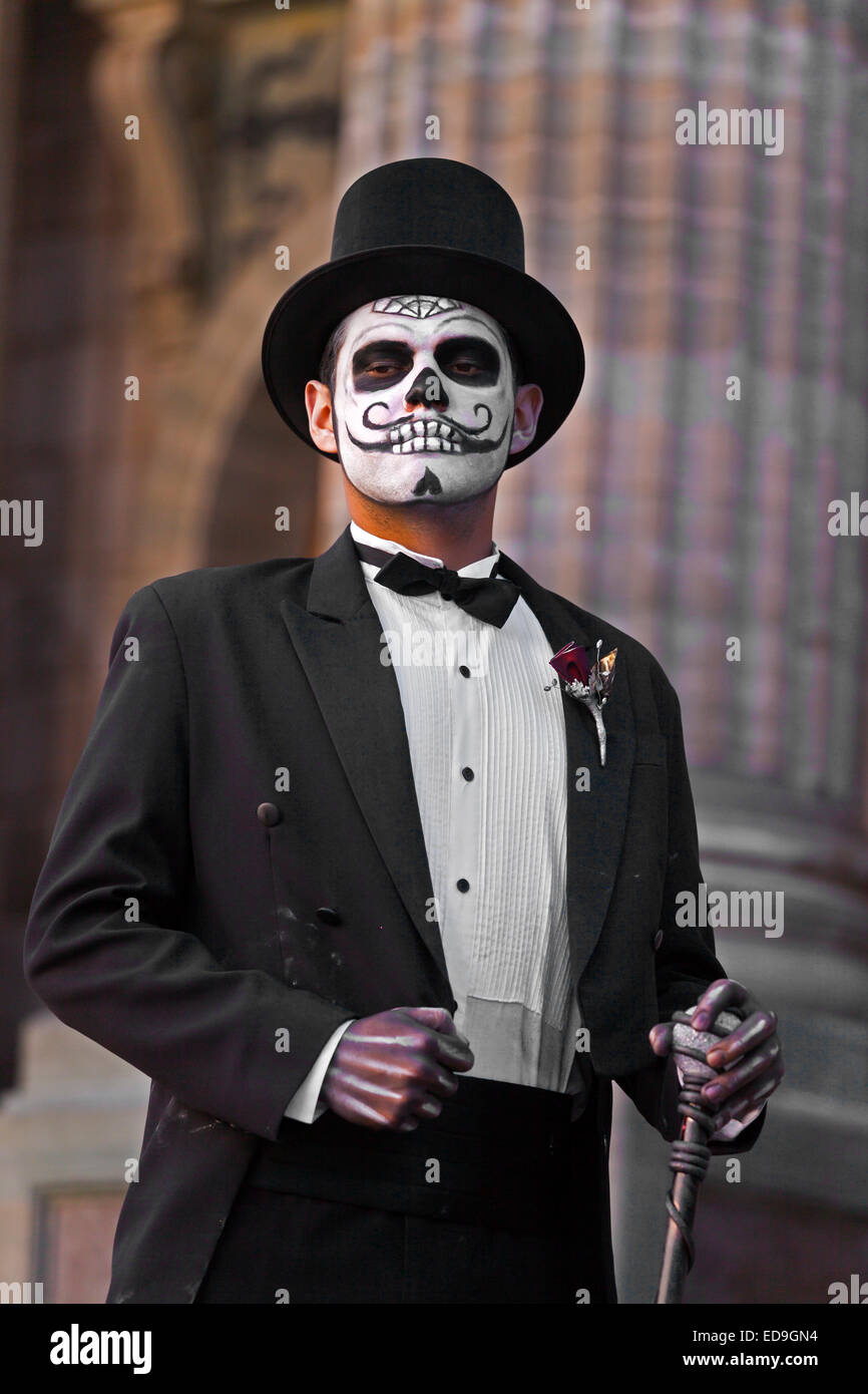 Una versione maschile di LA CALAVERA CATRINA o eleganti cranio, è l'icona del giorno dei morti - Guanajuato, Messico Foto Stock