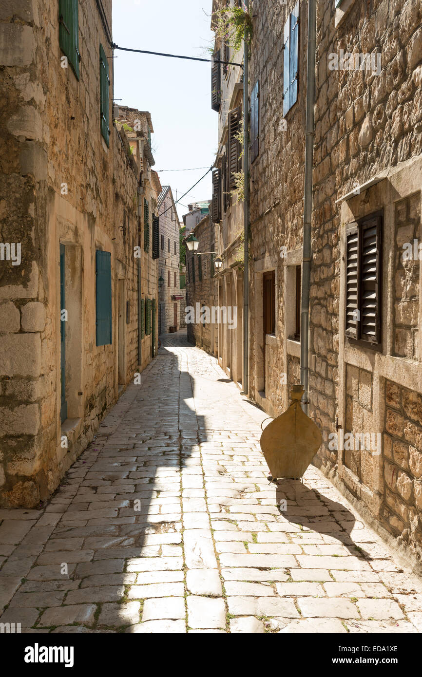 Stradina del centro storico di Stari Grad, isola di Hvar, Croazia Foto Stock