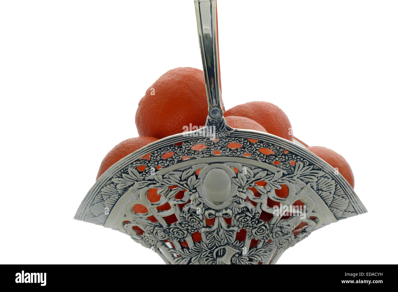 Arance in candy su sfondi bianchi. Isolare Foto Stock