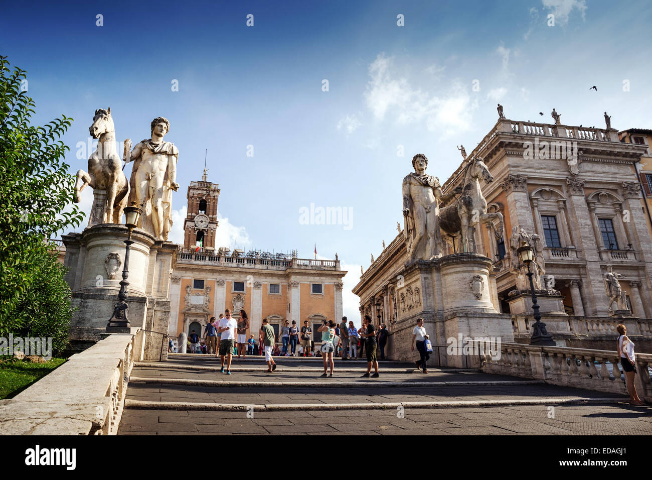 Piazza del Campidoglio, Roma - Vista di passi verso il museo Architetto: da Michelangelo Buonarroti Foto Stock