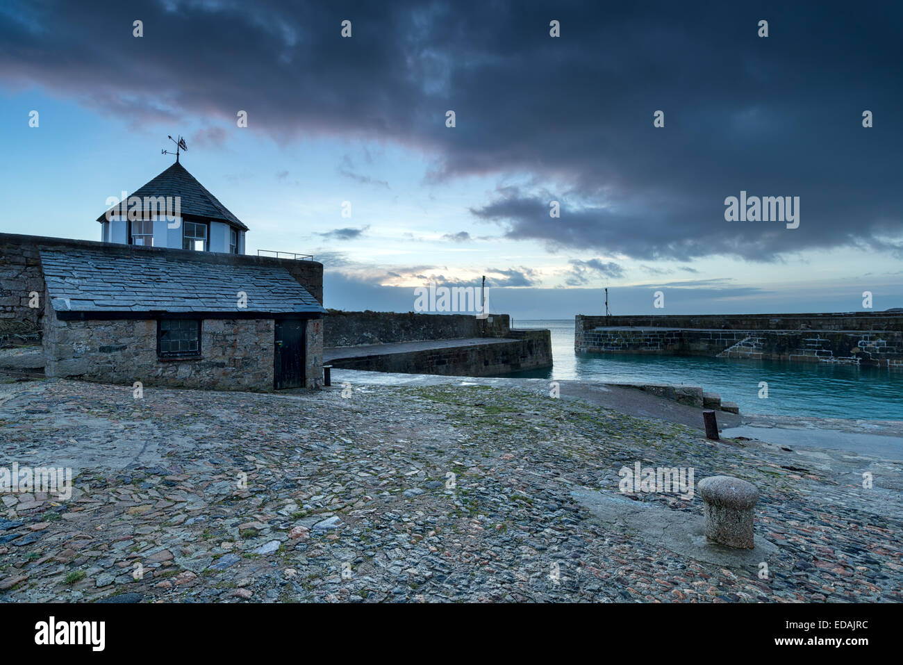 Il pittoresco porto di Charlestown sulla costa meridionale della Cornovaglia Foto Stock