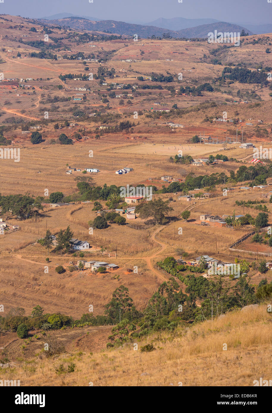 SWAZILAND, AFRICA - insediamento rurale, agricoltura, e case. Foto Stock