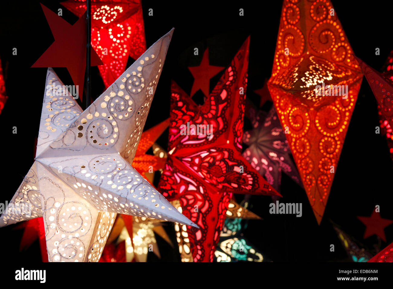 Stelle di natale il mercatino di Natale di Dresda, Germania Foto Stock