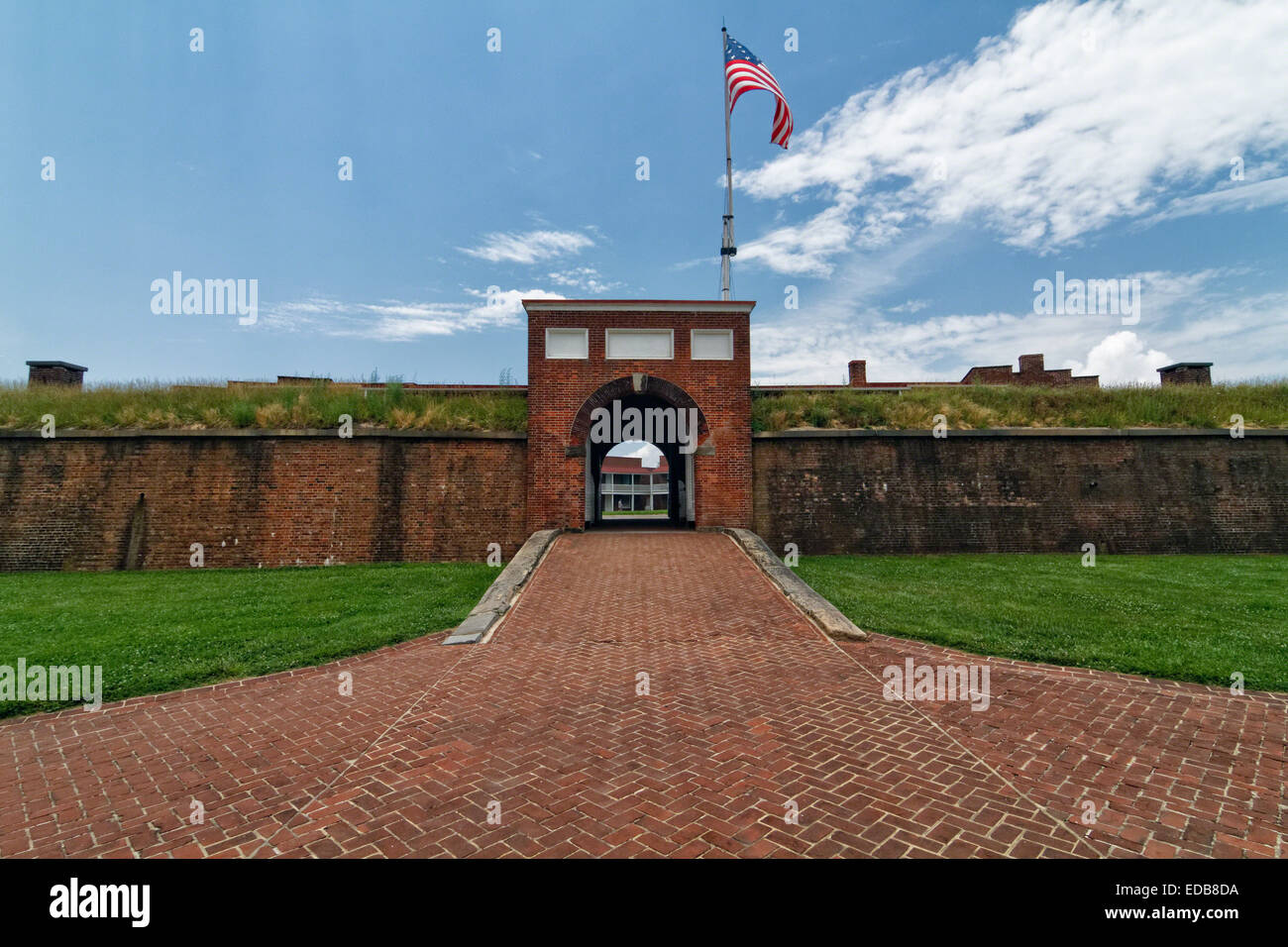 Entrarance Gate di Fort Mc Henry con la stella gigantesca Lamas Banner, Baltimore, Maryland Foto Stock