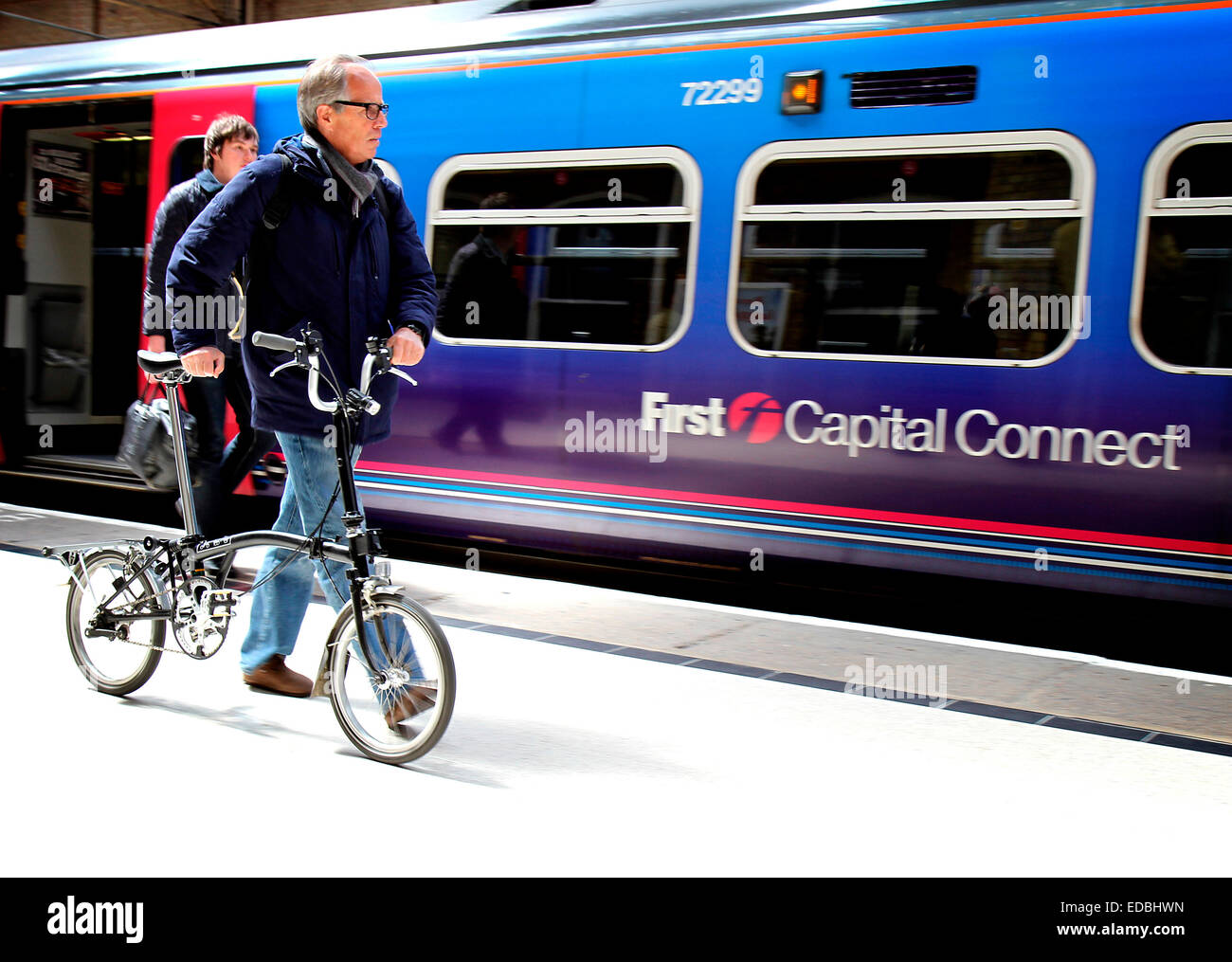Prima capitale collegare con il treno alla stazione di Kings Cross, London. Foto Stock