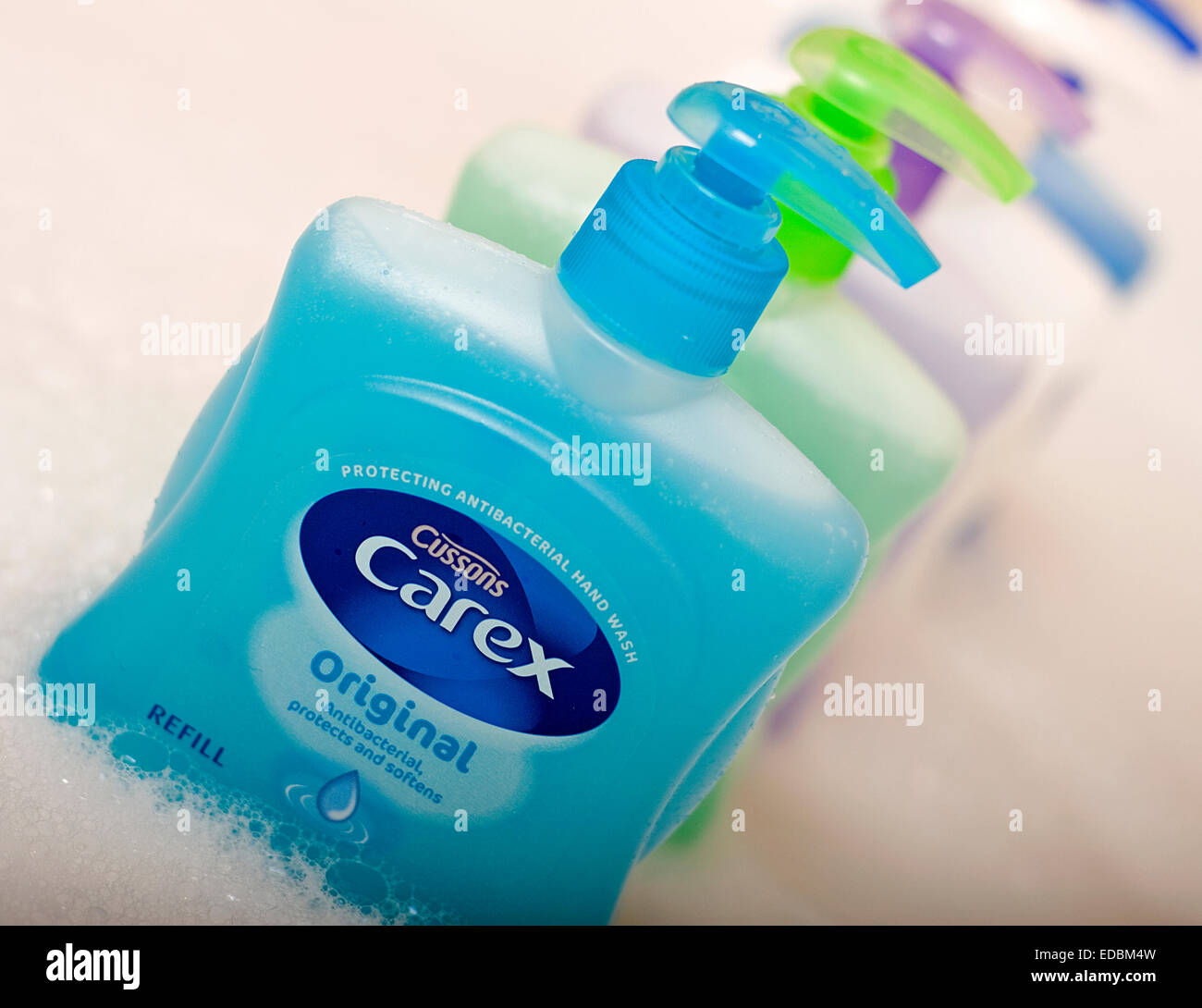 Immagine illustrativa di PZ Cussons Carex mano sapone. Foto Stock