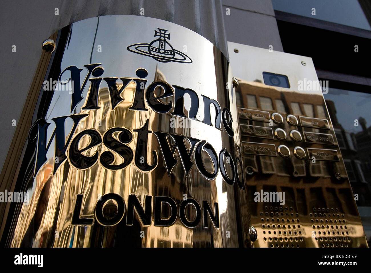 Esterno il colpo di Vivienne Westwood Store, Conduit Street London Foto Stock