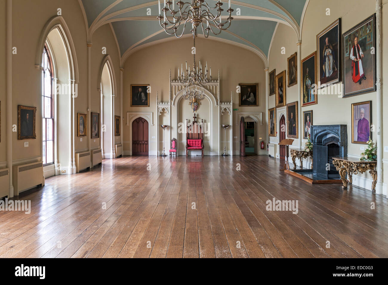 La tarda sala del trono 18c (di James Wyatt) nel Palazzo vescovile di Auckland Castle, Bishop Auckland, County Durham, Regno Unito Foto Stock