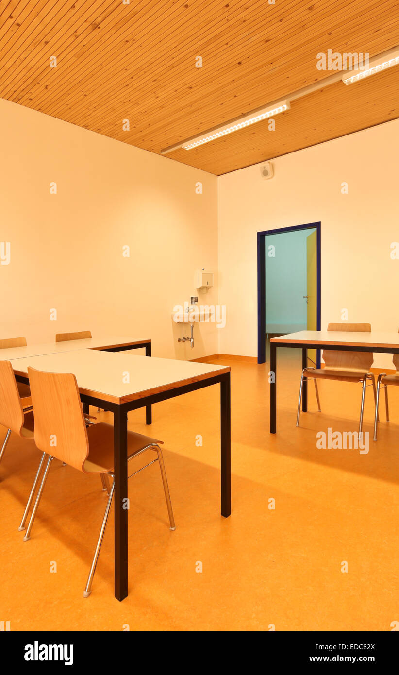Scuola pubblica, edificio dagli interni Foto Stock