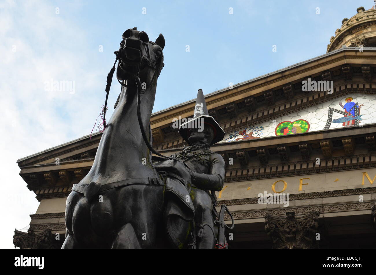 Statua di Wellington al di fuori della Galleria di Arte Moderna, Queen Street, Glasgow Foto Stock