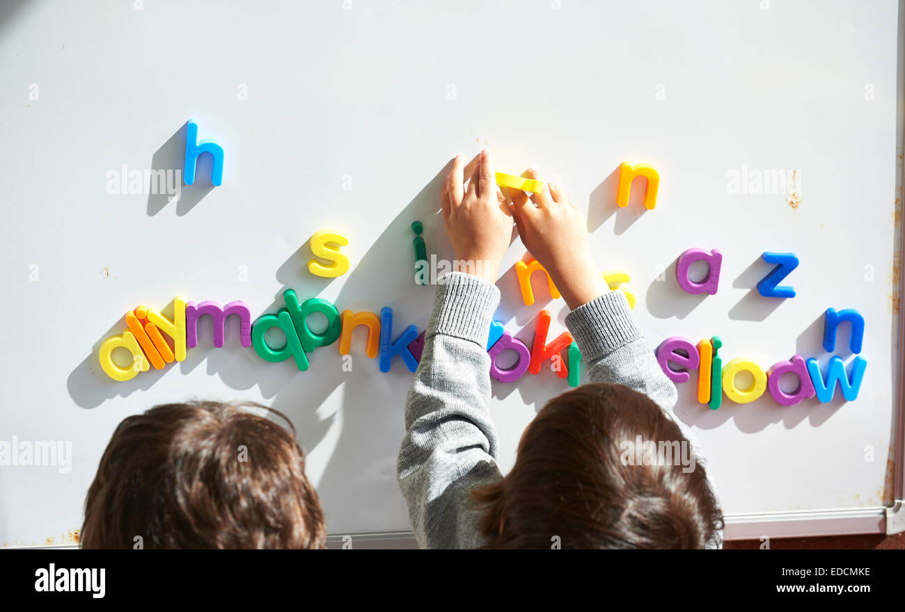 Bambini alfabeto di apprendimento Foto Stock