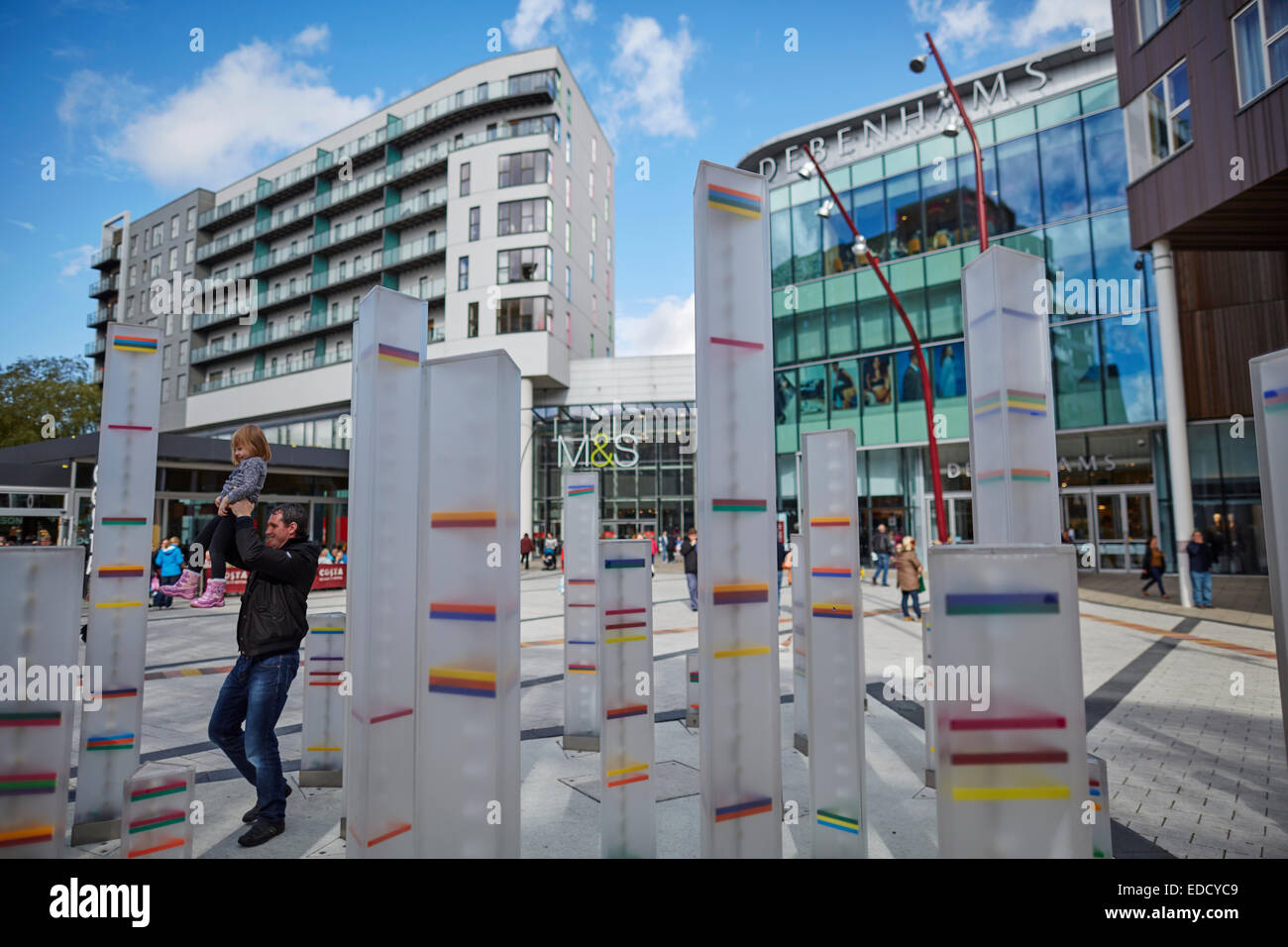 Artista Jo Fairfax e lighting designer Adam Spinos hanno unito le loro forze in una collaborazione per offrire questa illustrazione in Bury Foto Stock