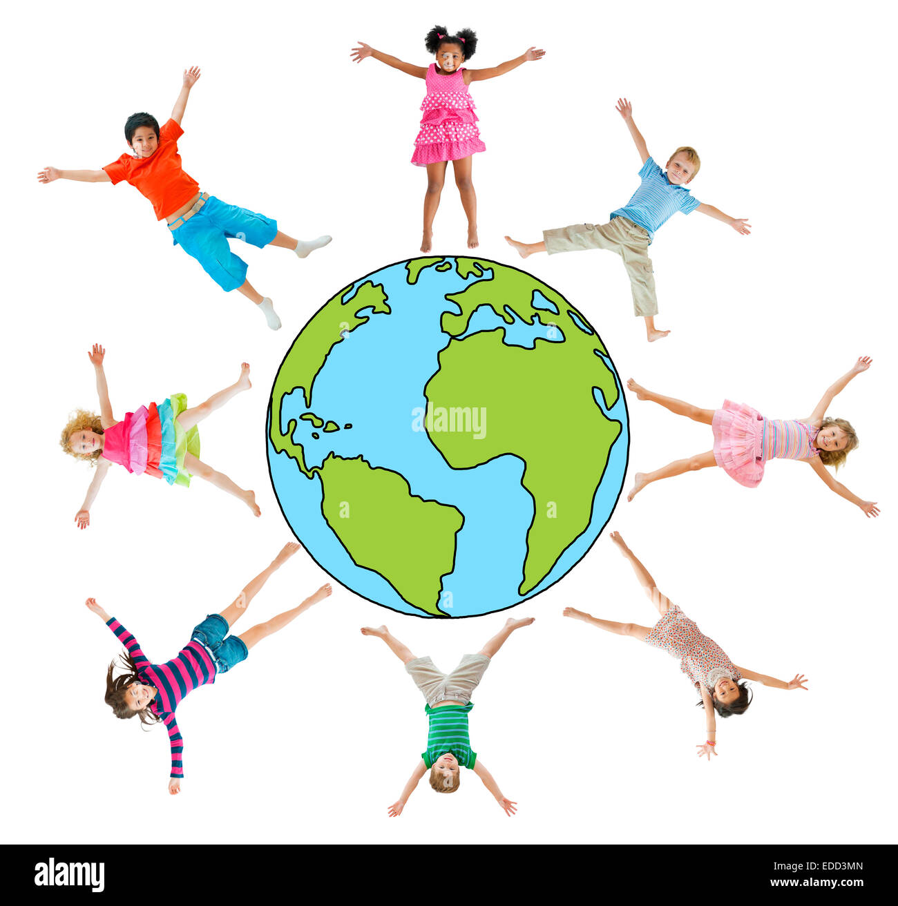 I bambini con le braccia sollevate e simbolo di messa a terra Foto Stock