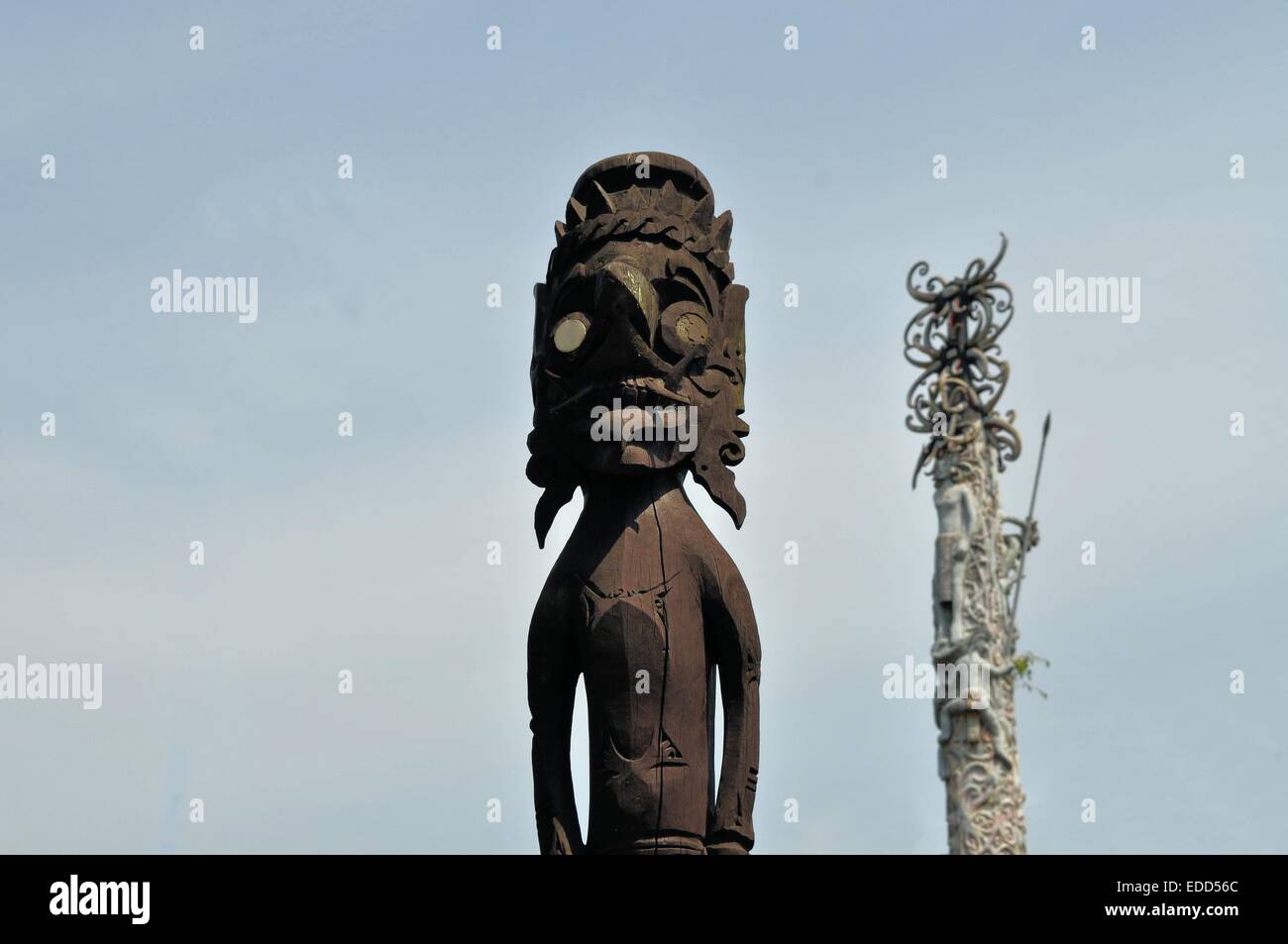 Statua tradizionali sulle isole Molucche, Indonesia Foto Stock