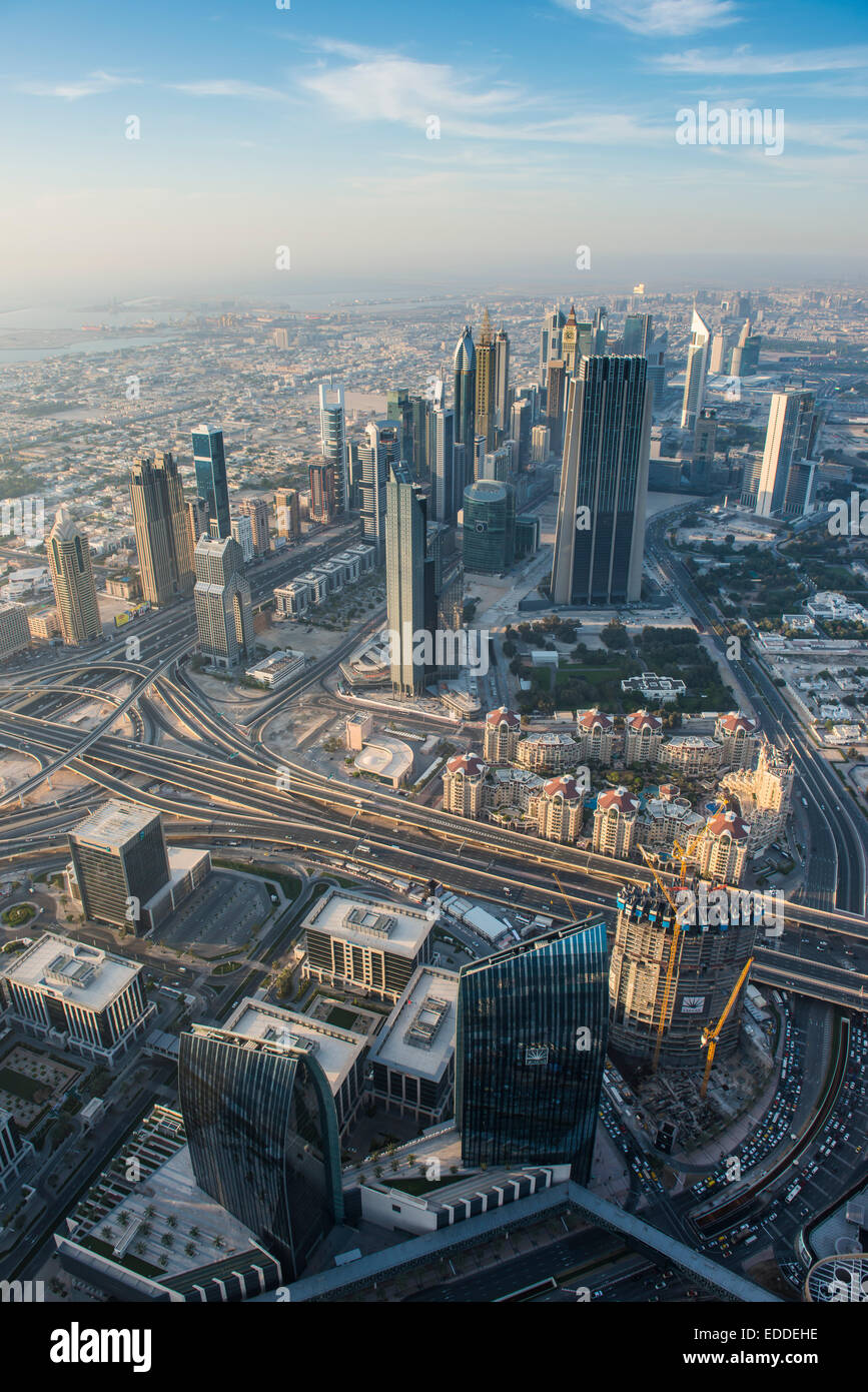 Vista dal Burj Khalifa, Dubai, Emirato di Dubai, Emirati Arabi Uniti Foto Stock