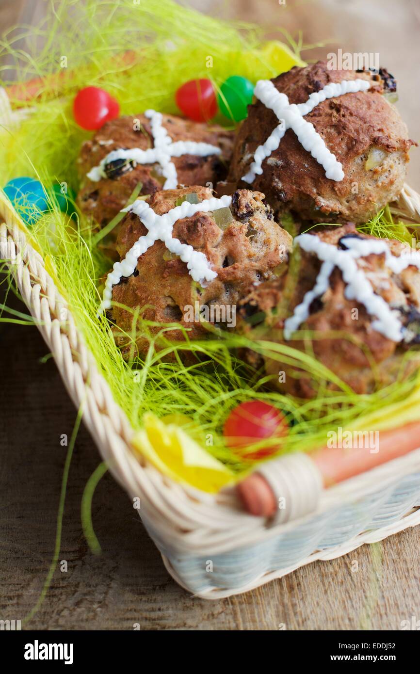 Dolci tradizionali in un cestello Foto Stock