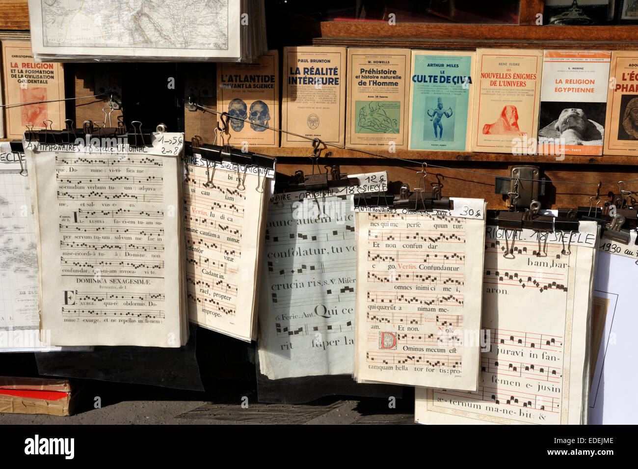 Parigi, libreria lungo l'argine della Senna Foto Stock