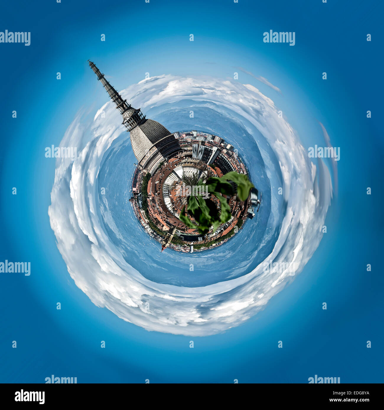 Mini pianeta o globo del centro di Torino in Italia Foto stock - Alamy