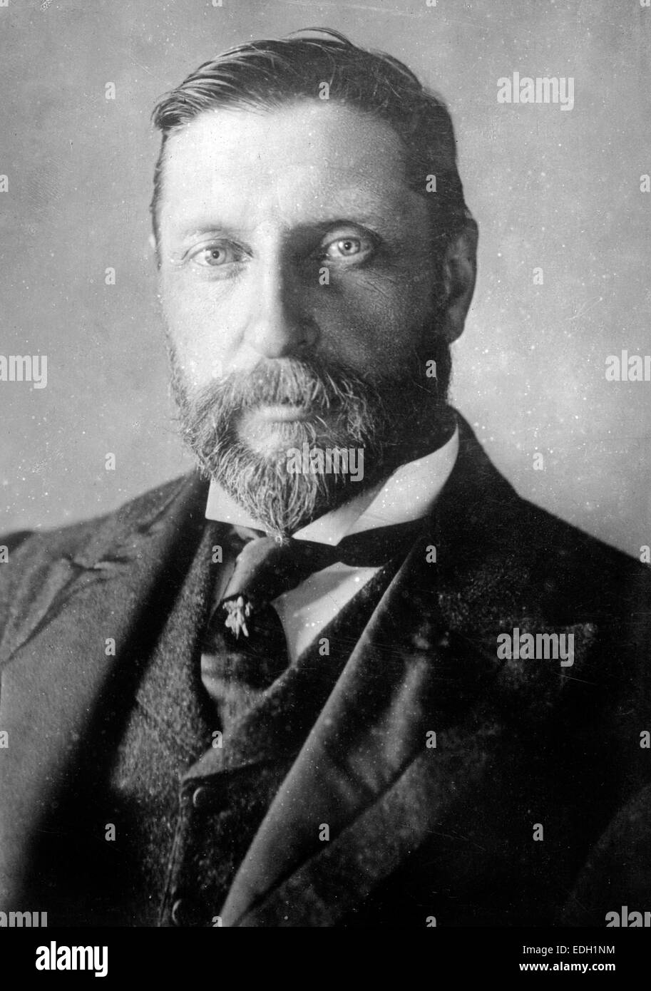 Sir Henry Rider Haggard, scrittore inglese di romanzi d'avventura Foto Stock