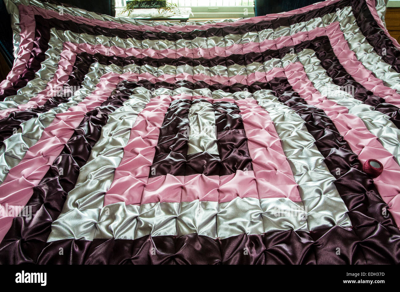 Amish quilt quilts patchwork immagini e fotografie stock ad alta  risoluzione - Alamy